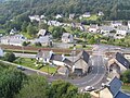 Le bourg de La Roche-Maurice, traversé par la voie ferrée Paris-Brest 1