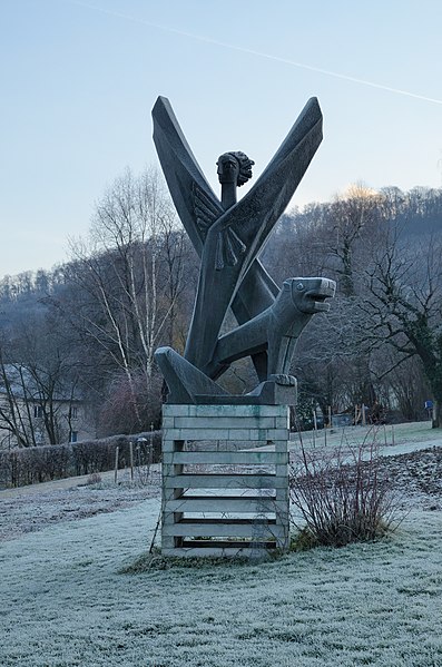 File:Skulptur am Goetheanum.jpg