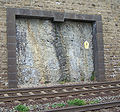 Geologische Struktur am Bahnhof