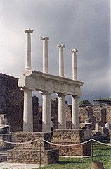 Pompeus Forum