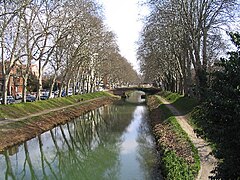 Le Canal du Midi traversant la ville