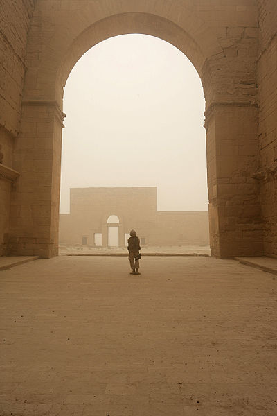 File:Hatra Ruins - 2008-07-20.jpg