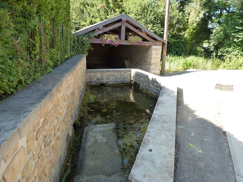 File:Vaux-Villaine (Ardennes) lavoir de Villaine.JPG