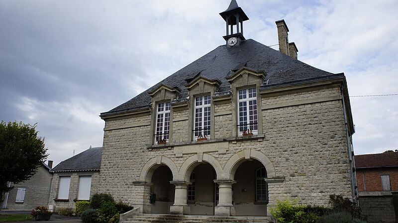 File:Mairie st-Hilaire.jpg