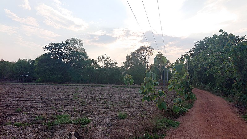 File:Kazuninn village, Thegon.jpg